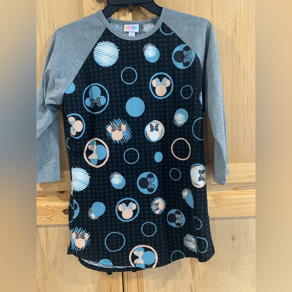 LulaRoe Disney Minnie Mouse printed knit pull over shirt size S